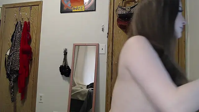 Snapshot of aurora_rayx chatting on June 21, 10:34 pm aurora rayx online show from June 21, 10:34 pm