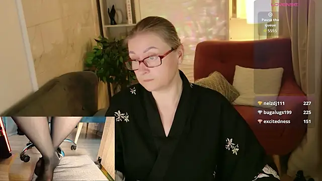 Alexandra Kind online show from July 1, 1:51 am