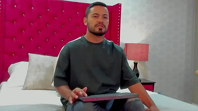 PaoloWalker online show from April 18, 3:10 am