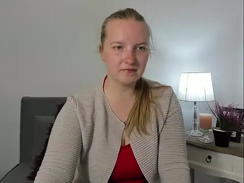 Snapshot of RoseTeacherX chatting on April 20, 5:05 pm RoseTeacherX online show from April 20, 5:05 pm