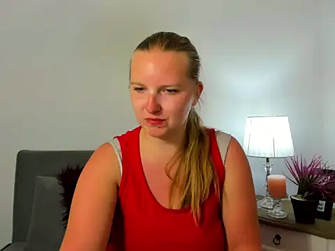 Snapshot of RoseTeacherX chatting on May 4, 5:20 pm RoseTeacherX online show from May 4, 5:20 pm