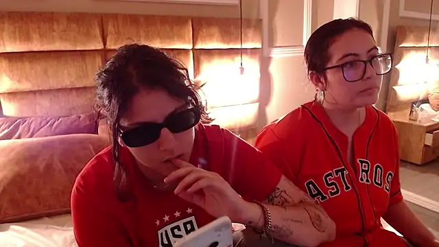 Snapshot of liaxxrose chatting on April 21, 8:01 pm liaxxrose online show from April 21, 8:01 pm