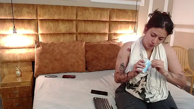 Snapshot of liaxxrose chatting on April 22, 8:10 pm liaxxrose online show from April 22, 8:10 pm