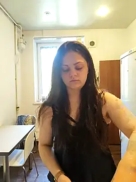 Snapshot of _Mikky_lil_ chatting on April 22, 8:06 am Mikky lil online show from April 22, 8:06 am
