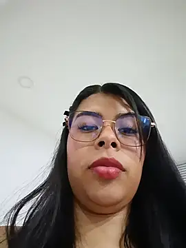 Snapshot of SOFIA-11_ chatting on June 9, 4:18 pm SOFIA-11 online show from June 9, 4:18 pm