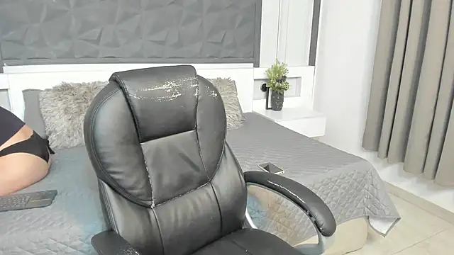 Snapshot of sophia_blade_ chatting on May 10, 3:01 am sophia blade online show from May 10, 3:01 am