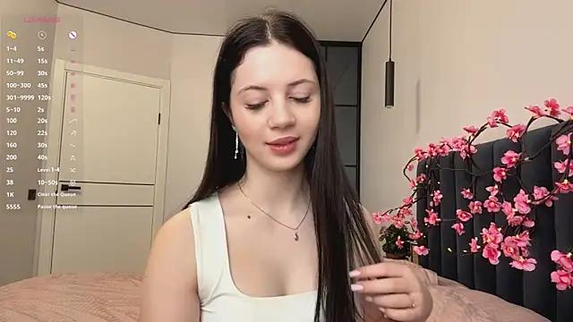 Rose Retslav online show from April 15, 6:20 am