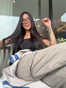 babedemon666 online show from April 29, 4:00 pm