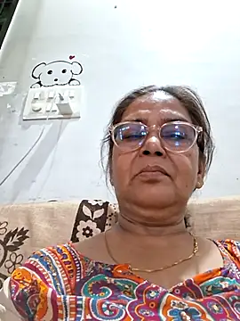 Shalini3456 online show from May 1, 9:03 am