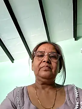 Shalini3456 online show from May 20, 7:36 am