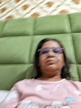 Shalini3456 online show from May 21, 10:28 pm