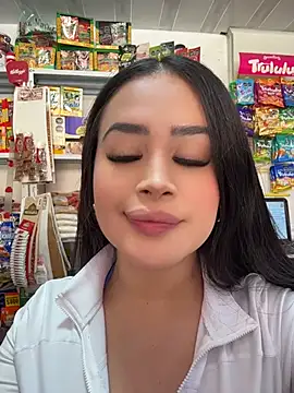 Snapshot of Sara_fun chatting on May 14, 6:58 pm Sara fun online show from May 14, 6:58 pm