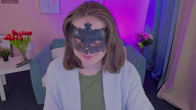 DanaHurt1 online show from May 11, 1:06 pm