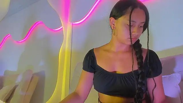 VenusBlazzer online show from July 10, 1:47 pm