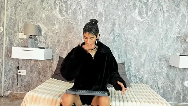 Sam Parrker online show from April 17, 1:25 pm