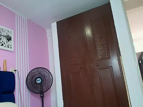 taylor Stele online show from May 29, 7:56 pm