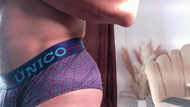 Aroon connor1 online show from May 4, 9:44 pm