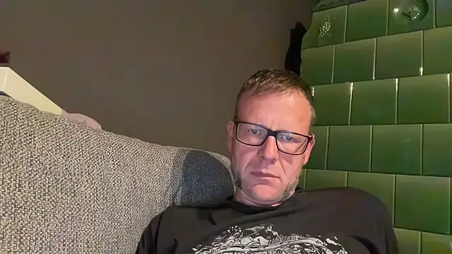 Snapshot of o_florian_o1 chatting on May 19, 7:31 pm o florian o1 online show from May 19, 7:31 pm