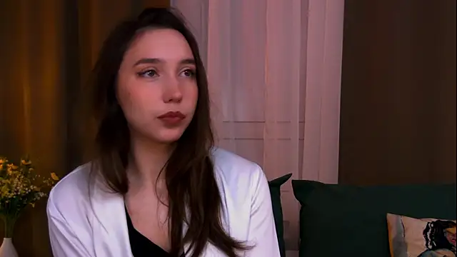 Suzaneey online show from June 29, 7:03 pm