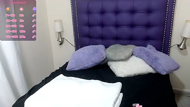 lunadreadd online show from June 2, 10:34 pm