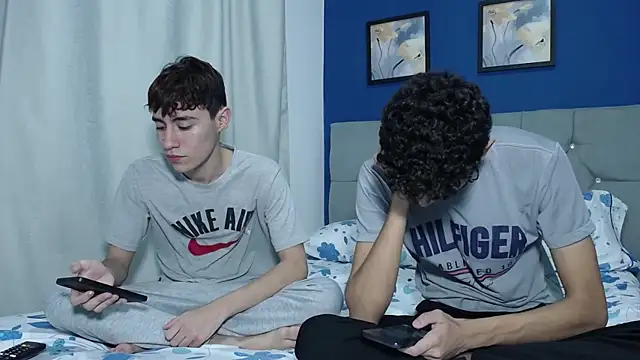 Snapshot of Thiago_And_Gael chatting on June 27, 2:16 am Thiago And Gael online show from June 27, 2:16 am