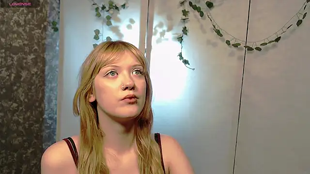 Lina Wi online show from May 1, 8:13 pm