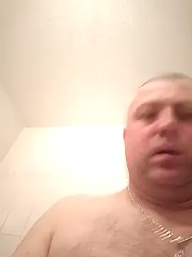Snapshot of Anatolii_77 chatting on May 1, 9:03 am Anatolii 77 online show from May 1, 9:03 am