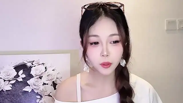 KiKi-011 online show from May 15, 7:15 am