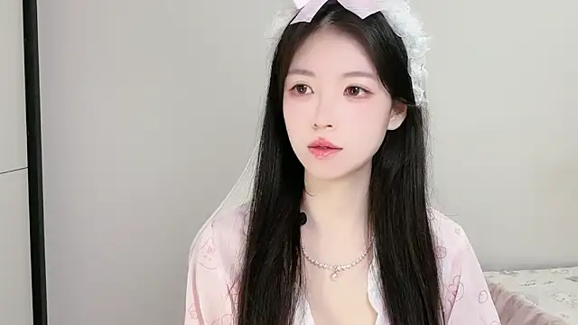 Snapshot of XiaoMei-iiiiii chatting on April 18, 1:37 pm XiaoMei-iiiiii online show from April 18, 1:37 pm