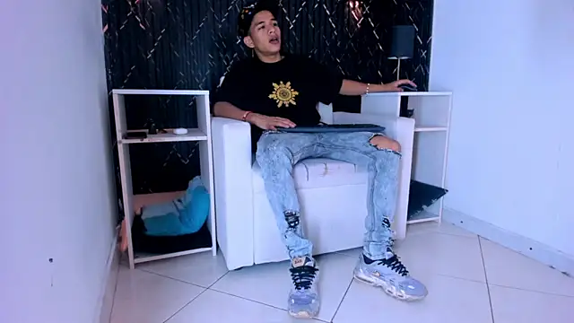 Snapshot of Lian_Jacob chatting on June 3, 7:41 pm Lian Jacob online show from June 3, 7:41 pm