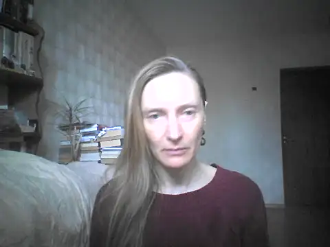 Snapshot of LunaBelle8 chatting on May 10, 2:44 pm LunaBelle8 online show from May 10, 2:44 pm