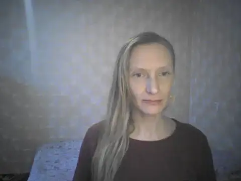 Snapshot of LunaBelle8 chatting on May 12, 4:59 pm LunaBelle8 online show from May 12, 4:59 pm