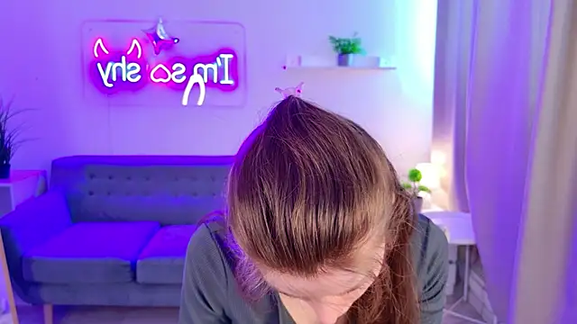 Neko Naru online show from April 17, 2:53 pm