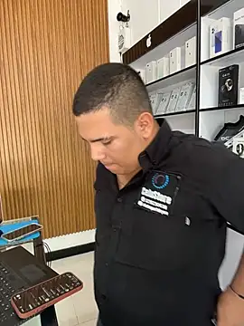Snapshot of Patricio_02 chatting on April 29, 8:37 pm Patricio 02 online show from April 29, 8:37 pm