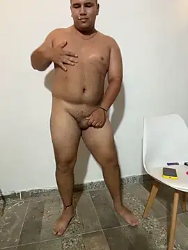 Snapshot of Patricio_02 chatting on June 18, 2:45 am Patricio 02 online show from June 18, 2:45 am