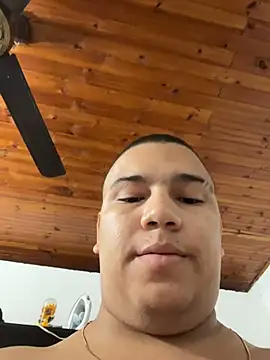 Snapshot of Patricio_02 chatting on July 7, 12:31 pm Patricio 02 online show from July 7, 12:31 pm