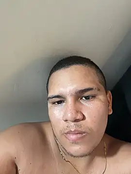 Snapshot of Patricio_02 chatting on July 15, 3:12 am Patricio 02 online show from July 15, 3:12 am