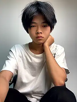 Snapshot of XBD-1 chatting on July 10, 11:18 pm XBD-1 online show from July 10, 11:18 pm