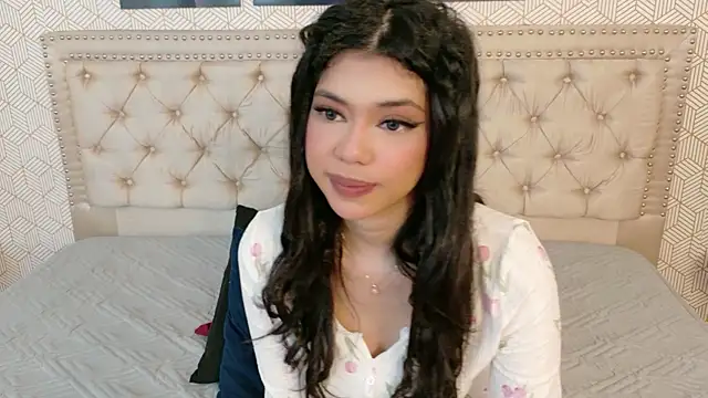 Snapshot of Nathy_Pelaez chatting on April 28, 3:33 am Nathy Pelaez online show from April 28, 3:33 am