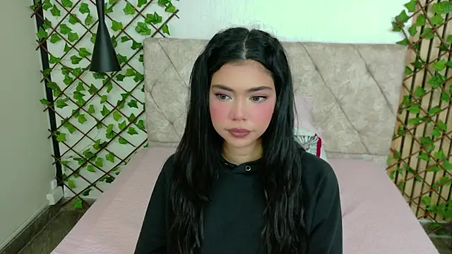 Snapshot of Nathy_Pelaez chatting on May 4, 7:54 pm Nathy Pelaez online show from May 4, 7:54 pm