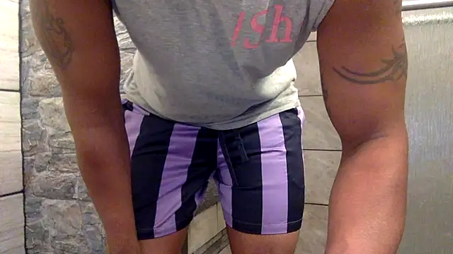 Snapshot of mrgudlukin chatting on October 11, 9:46 pm mrgudlukin online show from October 11, 9:46 pm