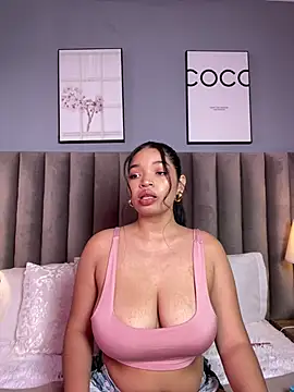 Snapshot of LilyFoox chatting on May 28, 1:19 pm LilyFoox online show from May 28, 1:19 pm