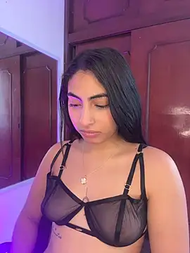 Snapshot of Lily_Rush chatting on May 9, 12:10 pm Lily Rush online show from May 9, 12:10 pm