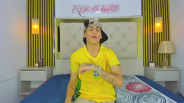 Just18Jake  online show from May 11, 12:49 am