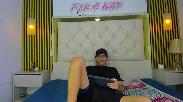 Just18Jake  online show from May 25, 12:49 am