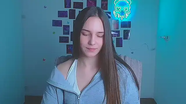 Snapshot of Kyara_ra chatting on May 18, 5:35 am Kyara ra online show from May 18, 5:35 am