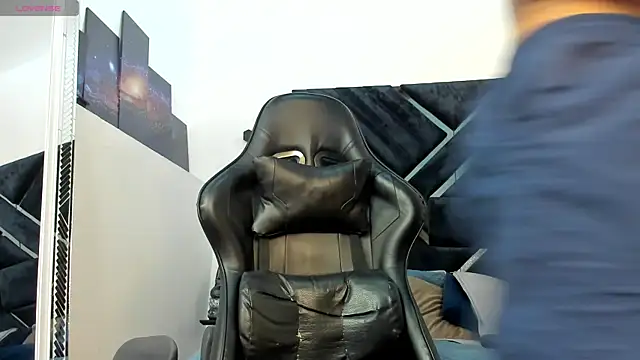 Snapshot of Jayden_VanceJS chatting on April 25, 1:41 pm Jayden VanceJS online show from April 25, 1:41 pm