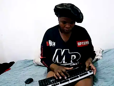 Sexydarkladyxx online show from April 25, 8:17 am