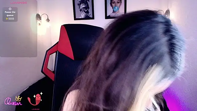 aliceinflames online show from May 15, 9:22 pm