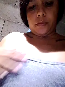 Snapshot of alexayalex29 chatting on May 17, 2:53 am alexayalex29 online show from May 17, 2:53 am
